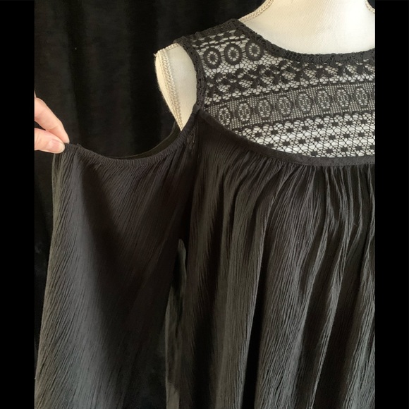 Black BOHO Top - Picture 2 of 10